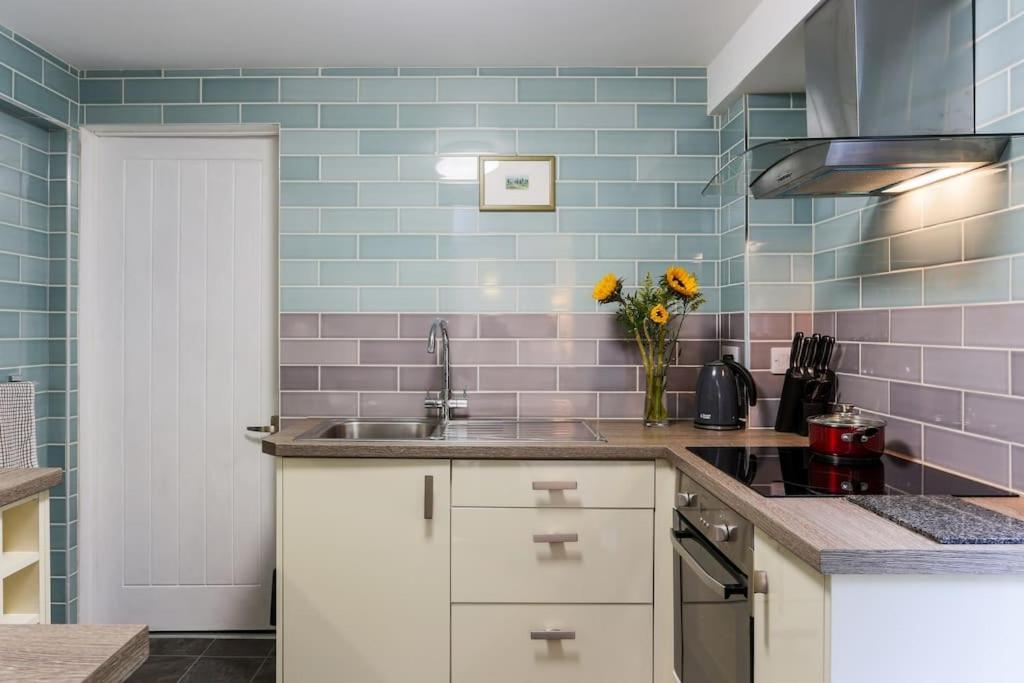 Truro Apartment In A Stunning Quiet Location エクステリア 写真